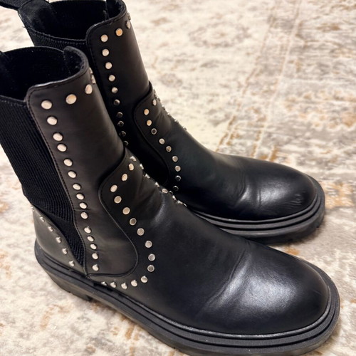 Zara boots with studs like new, black size 39