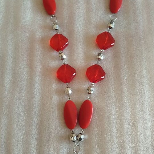 Red long necklace used, lightweight
