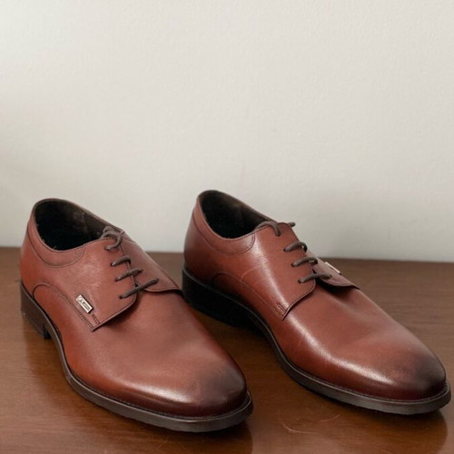 Guy Laroche Men's Derby Shoes like new, size 40, tan-brown