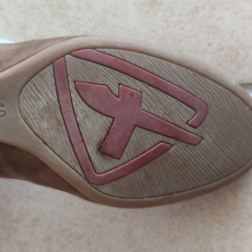 Tamaris brown pumps slightly used, 7cm platform heel