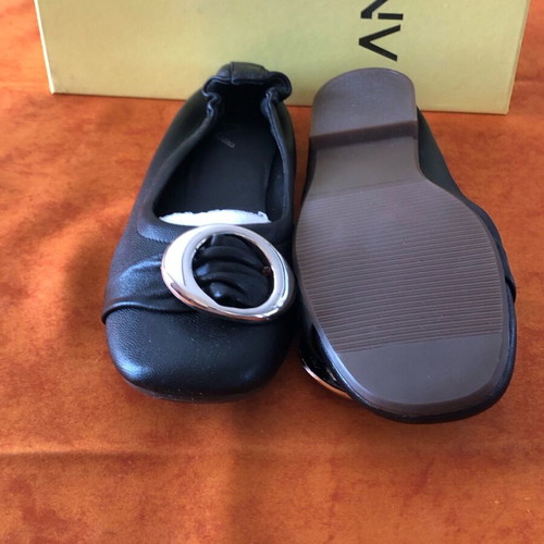 Branded women's platforms used