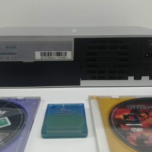 Playstation 2 Fat Silver SCPH-50004 σαν καινούργιο με 2 χειριστήρια και 2 παιχνίδια