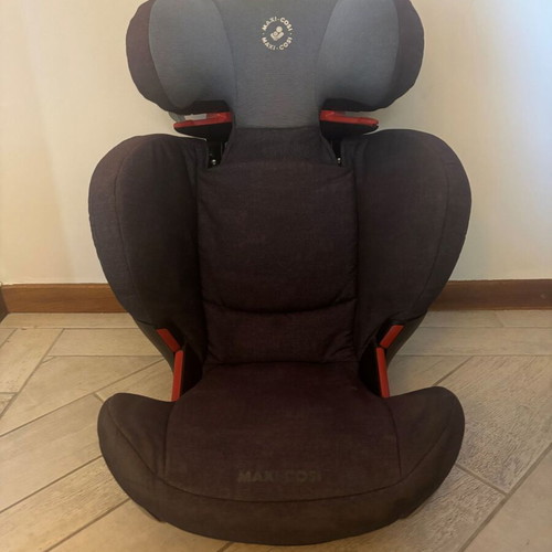 Maxi-Cosi RodiFix AirProtect ISOFIX child car seat 15-36kg used