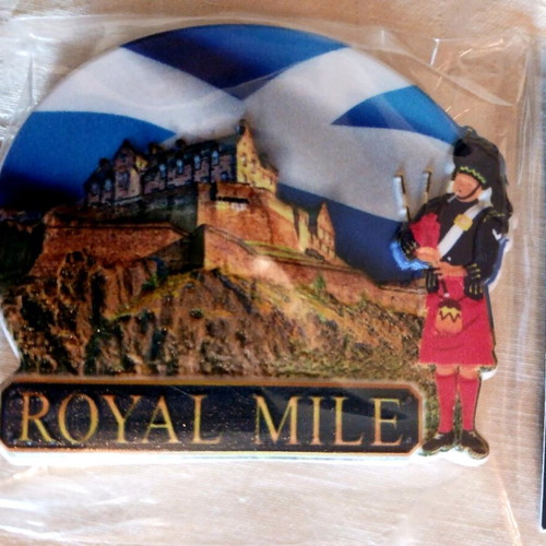 Edinburgh Castle souvenir magnet new