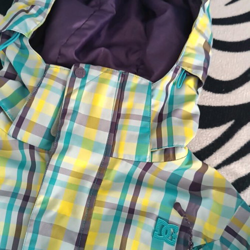 DC shoes snowboard jacket like new, size M