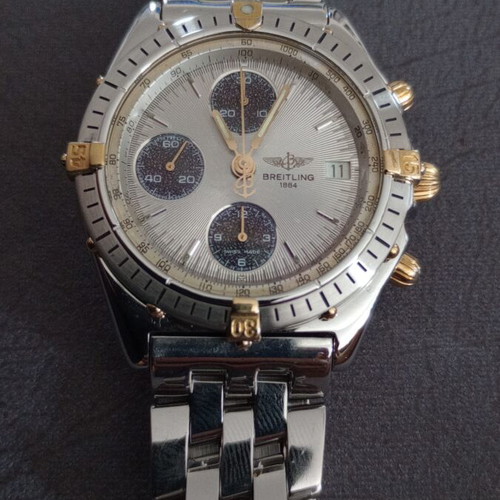 Breitling Chronomat 40mm chronograph watch like new, gold and silver