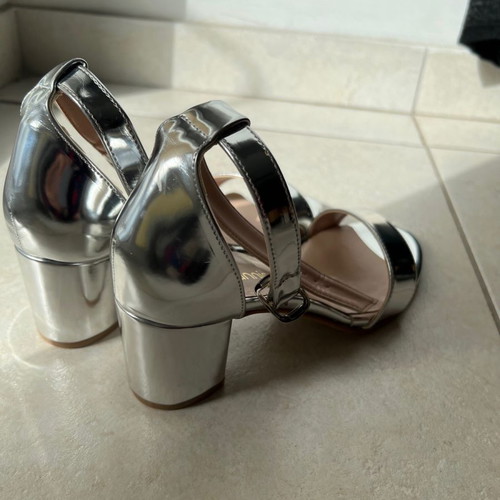 Sarigiannis silver sandals No 38, 6cm new