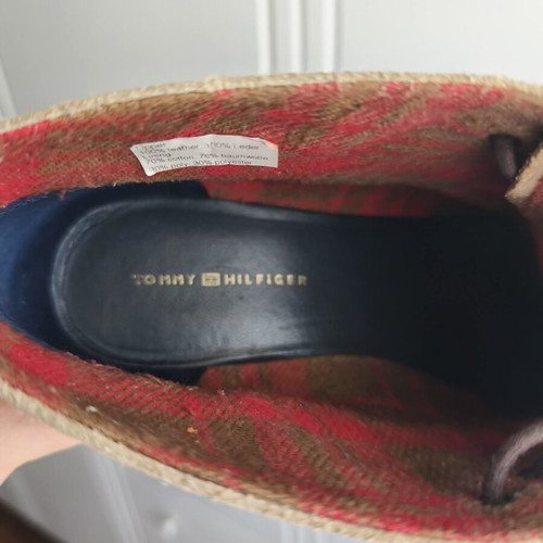 Tommy Hilfiger wedge boots like new, size 41, beige