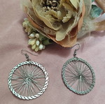 Silver dangling earrings like new