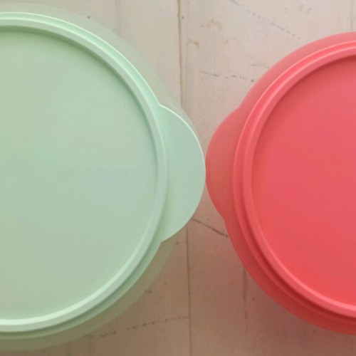 Tupperware Mini Max 700 and 950 ml like new collapsible containers