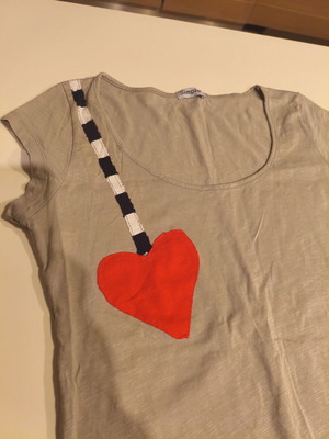 Simple women's T-shirt gray size S like new