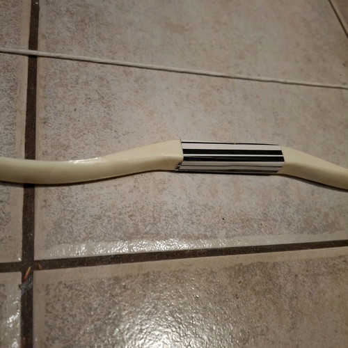 Plastic bow used 56cm