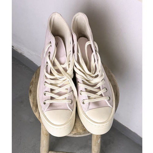 Converse platform sneakers like new, pastel lilac