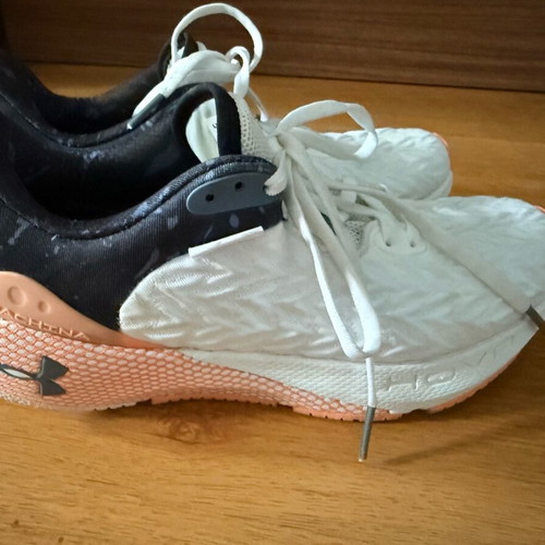 Under Armour Hovr Machina 3 women's running shoes new, white, size 38