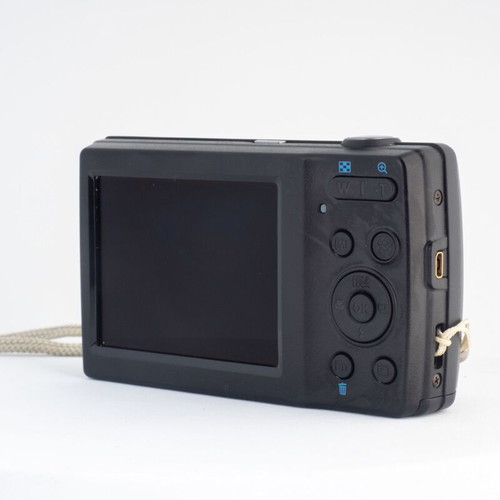 Medion MD 87257 digital camera used with USB charging cable