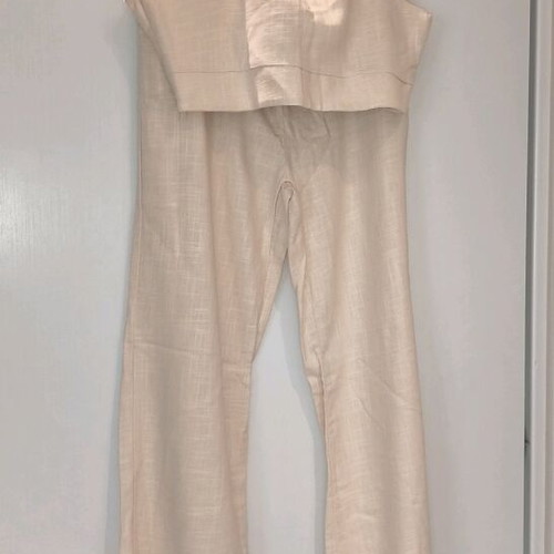 DK beige set with crop top and pants new