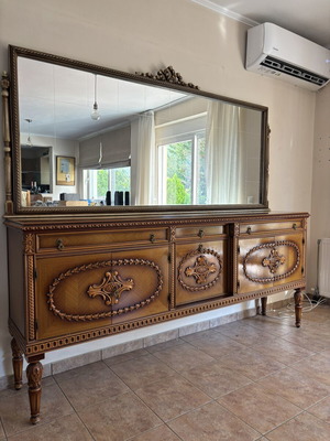 Wooden buffet with mirror