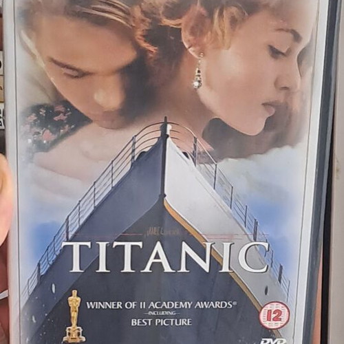 Titanic DVD like new, authentic collectible masterpiece with subtitles