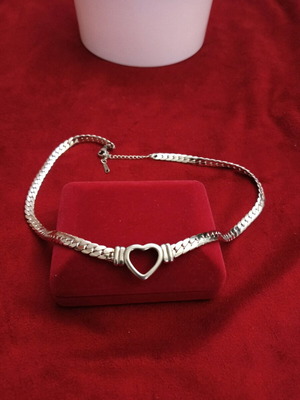 Stainless steel necklace new with heart and snake chain