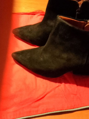 Zara leather suede ankle boot like new, size 40, black