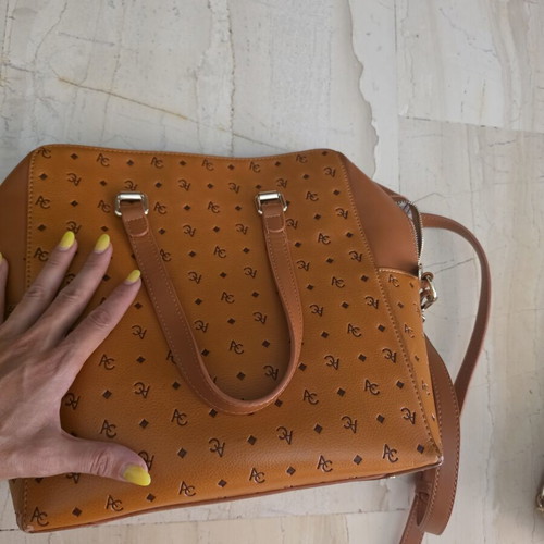 Axel bag