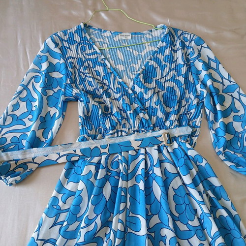 Fullah Sugah long dress new, white and blue