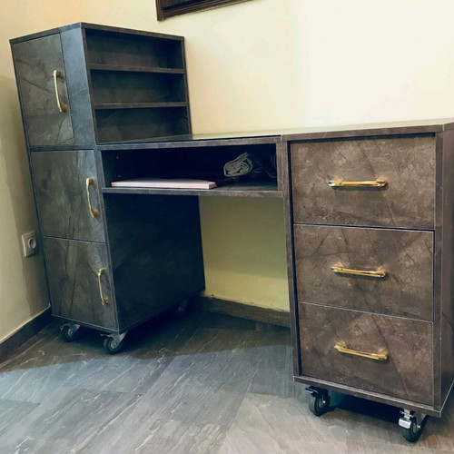 Work desk new with drawers ideal for manicure