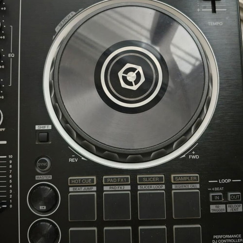 Pioneer DDJ-RB DJ controller with Rekordbox 5 serial
