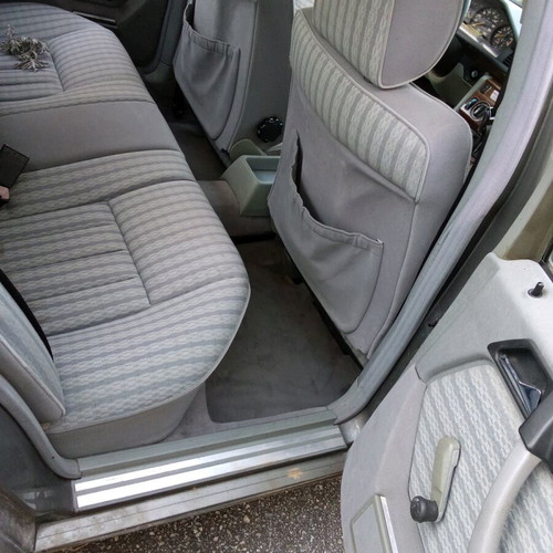 Mercedes 1990 M 124 E1 car like new, gasoline, 4-speed manual