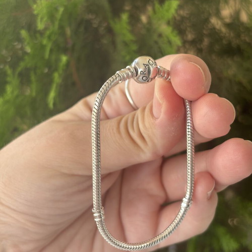 Pandora bracelet 590743CZ like new, silver, heart clasp with zirconia