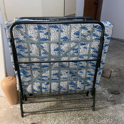 Folding beds like new, pack of 3 with metal frame 80x190
