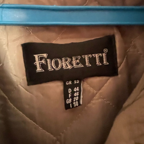 Trench coat like new with belt, size 52