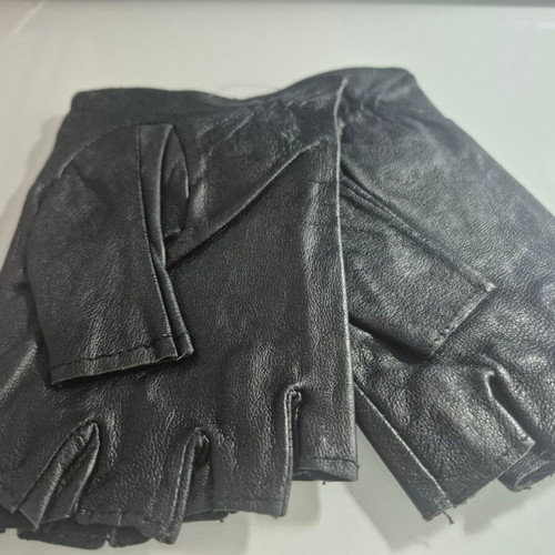 Leather half gloves women black new with vintage studs