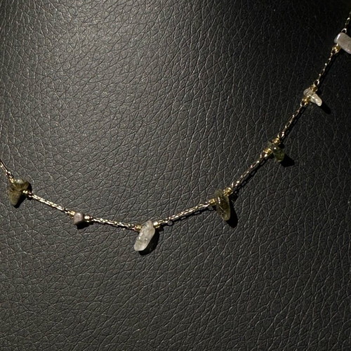 Necklace new with stones and gold chain