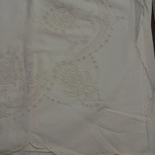 SEMTONI K PILLOWCASE