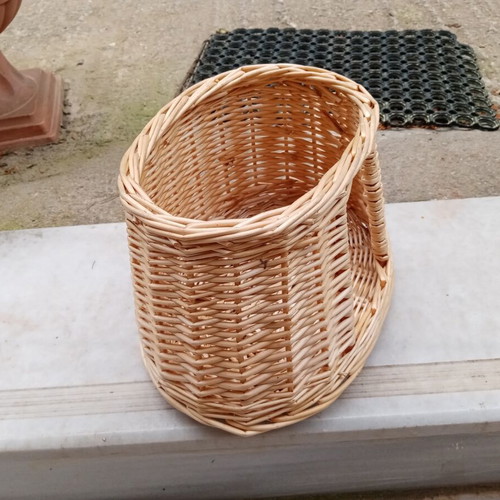 Cat transport basket and nest made of natural willow wood Vida XL like new