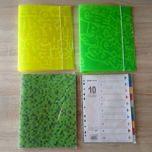 School filing set like new with A4 binders and dividers