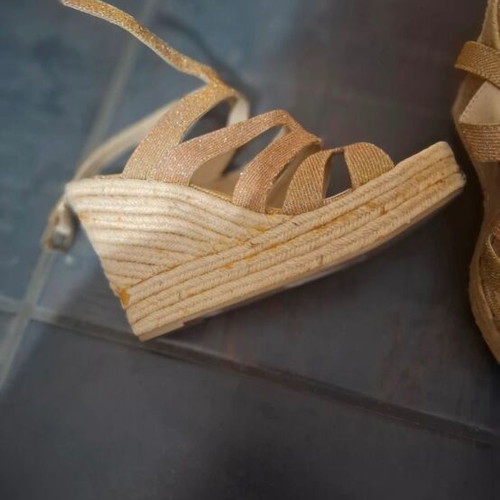 S.Oliver platform sandals like new, gold, size 38