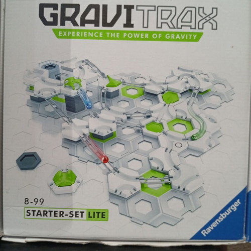 GraviTrax starter set like new, missing 3 marbles