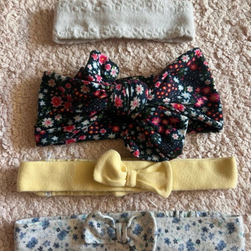 Baby hair accessories like new, mixed brands