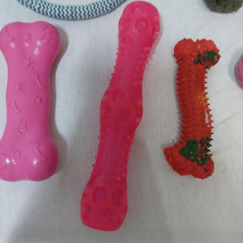 Dog accessories used for large breeds, stainless bowl, rope, balls, bones