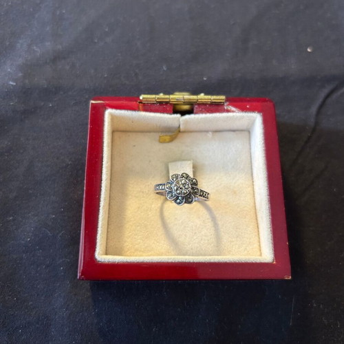 Silver 925 ring like new