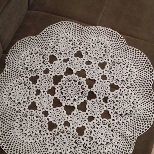 Crochet round tablecloth from the 1970s like new