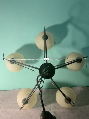 Πολύφωτο ταβανιού σαν καινούργιο με 5 θέσεις και σχέδια φύλλων