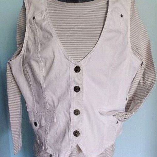 Cecil denim vest like new, large size