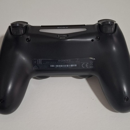 PS4 controller used, excellent condition without drift