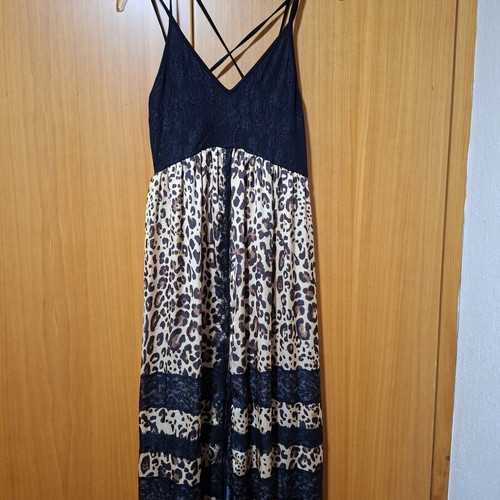 Denny Rose leopard dress with lace and slit size 42, like new