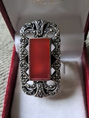 Silver 925 Art Deco Ring with Marcasite and Carnelian, like new