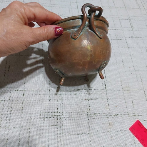 Βίντατζ χάλκινο σκεύος μεταχειρισμένο με ορείχαλκα διακοσμητικά