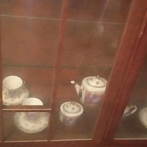 Wooden English Etazera with Fantastic Showcase like new